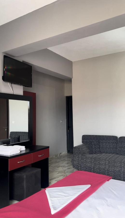 Vila New Ksamil Luaran gambar