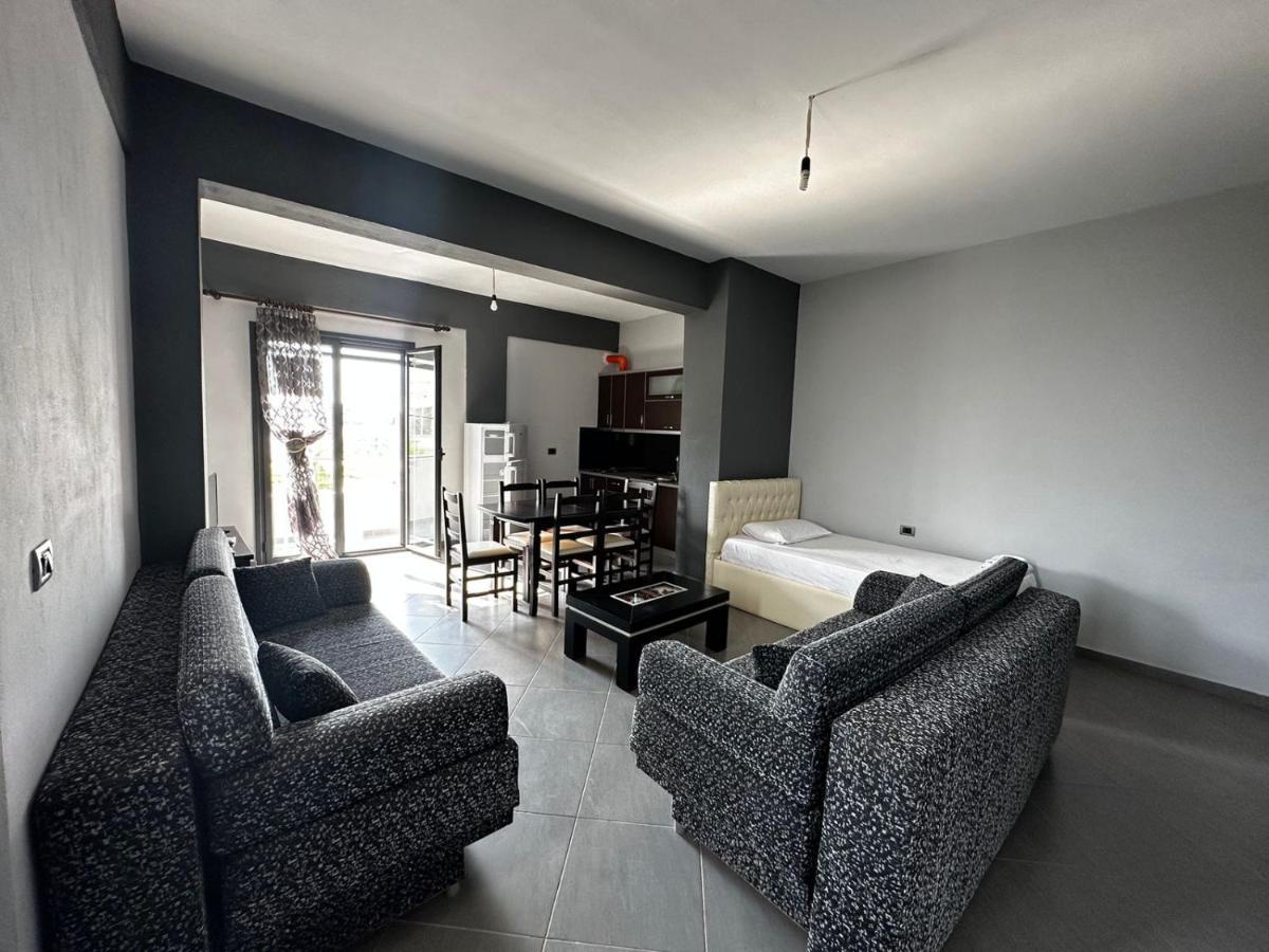 Vila New Ksamil Luaran gambar