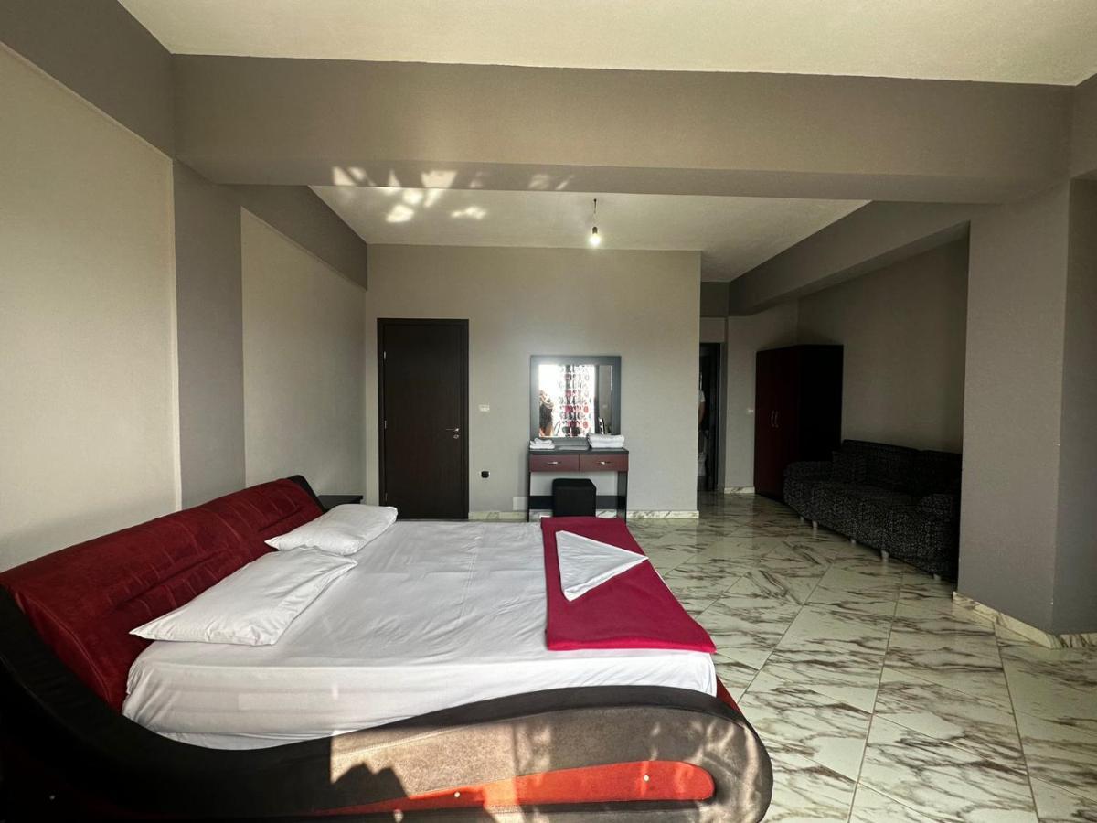 Vila New Ksamil Luaran gambar