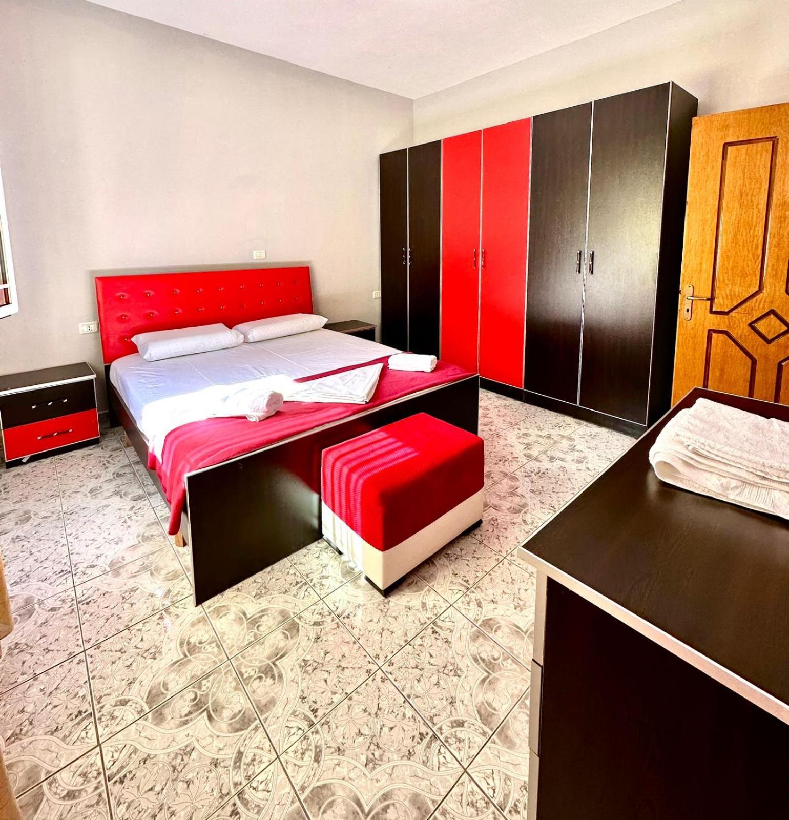 Vila New Ksamil Luaran gambar